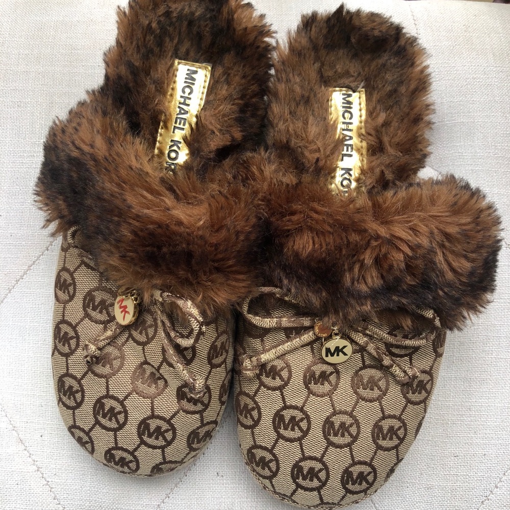 SOLD ON FB Michael Kors Slippers